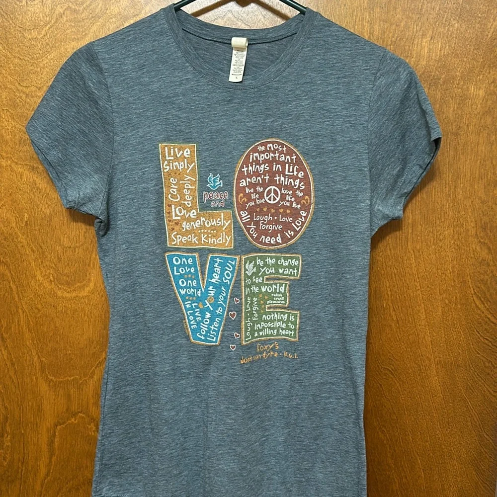 Tshirt Bundle x4 - Picture 1 of 8